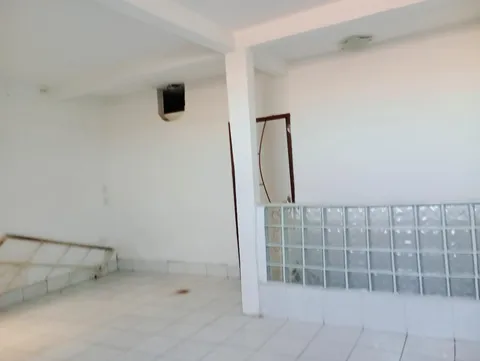 Casa de 4 quartos em quatro pavimentos com terraço no Barbalho, Salvador – 3