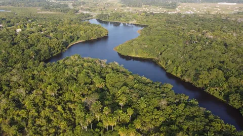 Terreno de 73 hectares com nascentes e lagoa em Salinas da Margarida