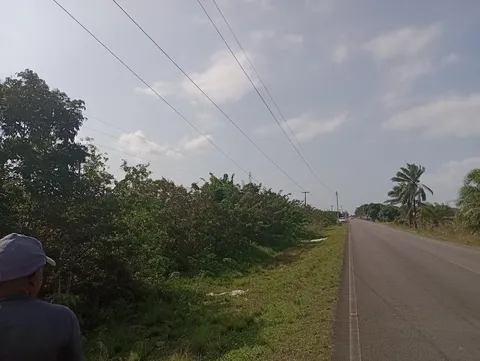 Terreno de 26.000 m² à beira-mar em Pirajuía, Jaguaripe