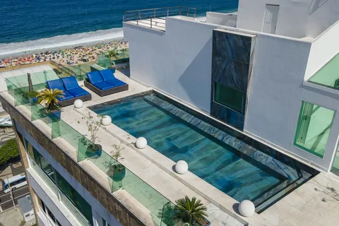 Duplex penthouse with 5 suites and a private pool on the Copacabana seafront – 5