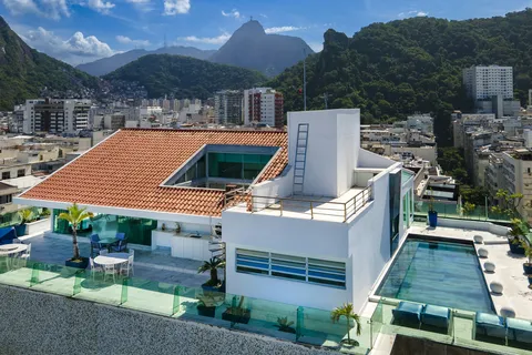 Duplex penthouse with 5 suites and a private pool on the Copacabana seafront – 4