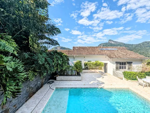 Five-bedroom house with a pool and Christ the Redeemer views in Santa Teresa – 2