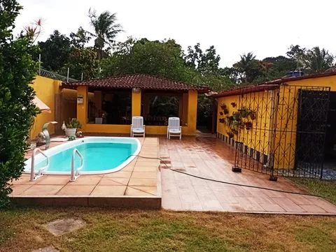 Chácara murada com casa de 4 quartos e pomar em Conceição do Jacuípe