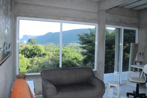 Casa com suíte em terreno de 1.590 m² no Vale do Capão, Chapada Diamantina